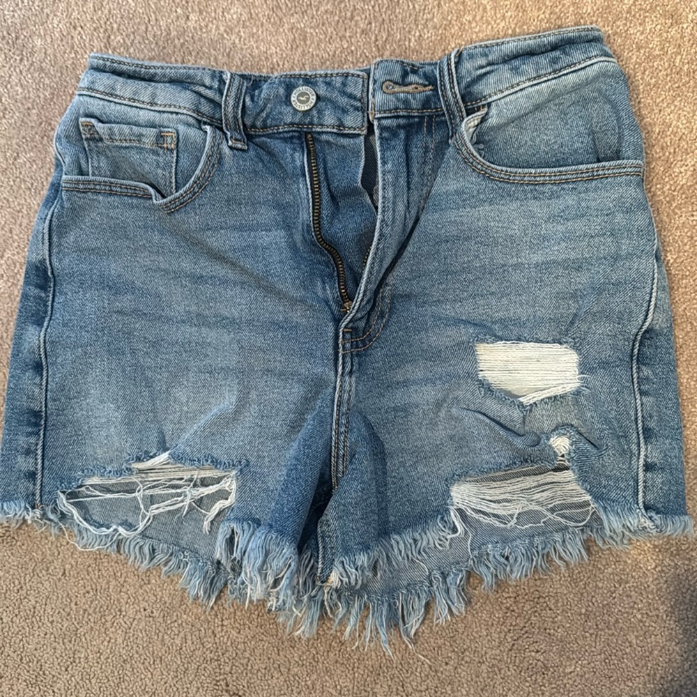Hollister ultra high-rise mom shorts 3”, size 24